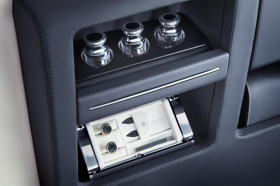  Rolls-Royce Phantom Limelight Collection 2015 года  (фото 17 из 17)